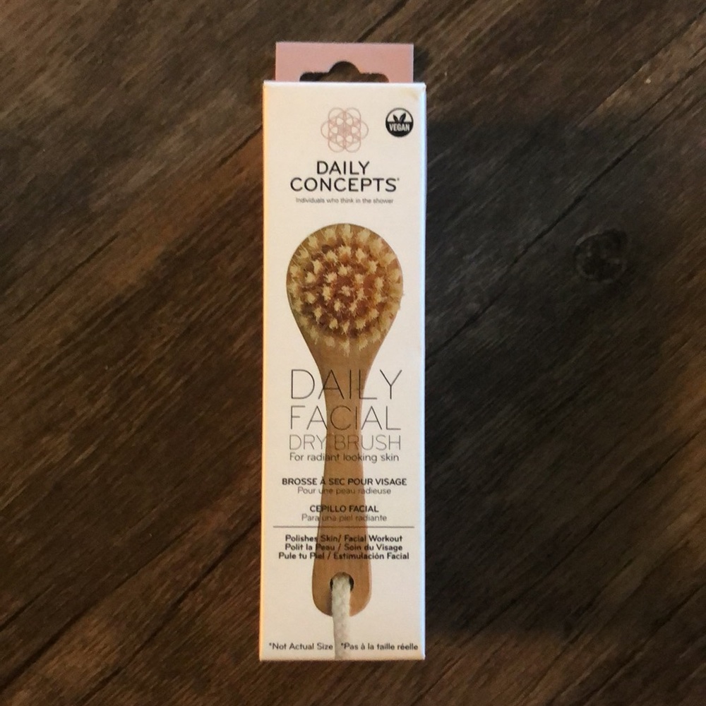 ⭐️ Daily Concepts Daily Facial Dry Brush